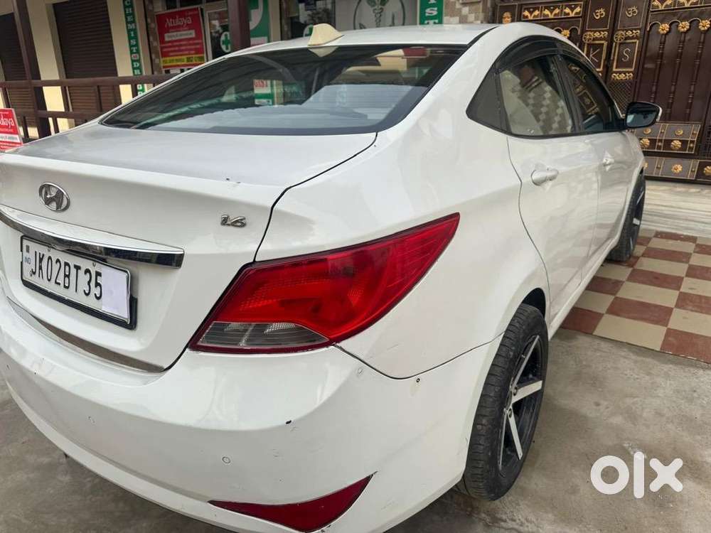 Hyundai Verna 2017 Petrol 70000 Km Driven