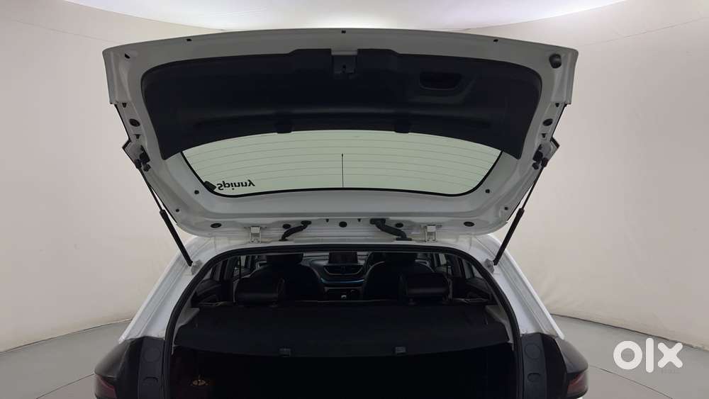 Tata Altroz Xz, 2023, Petrol