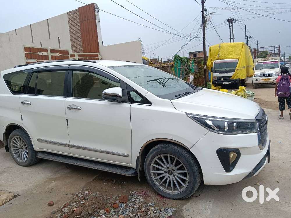 Innova Crysta V Well Maintained