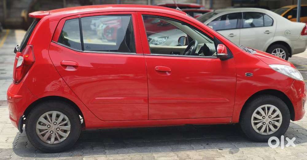 Hyundai I10 Sportz At, 2013, Petrol