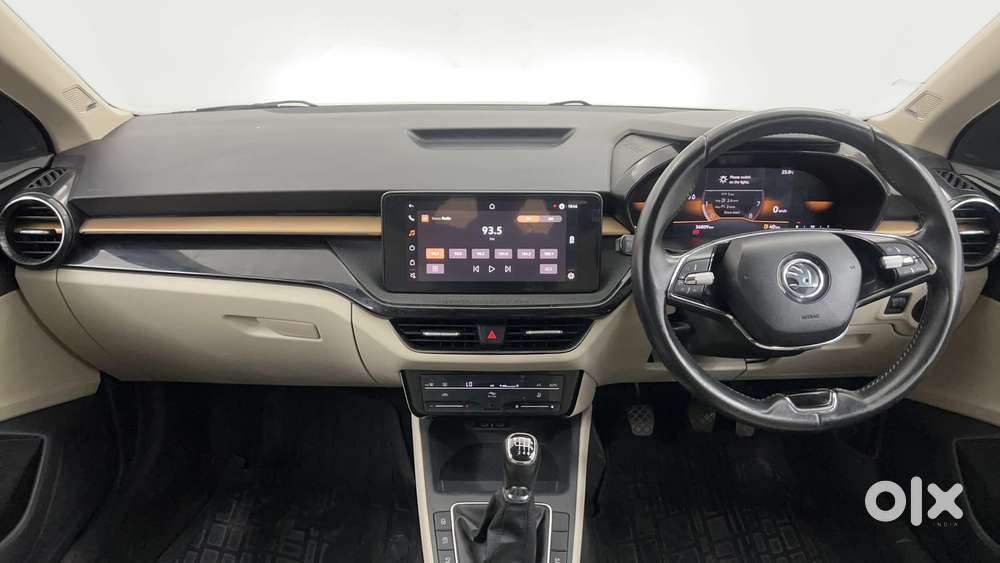 Skoda Slavia Style 1.0l Tsi Mt, 2024, Petrol