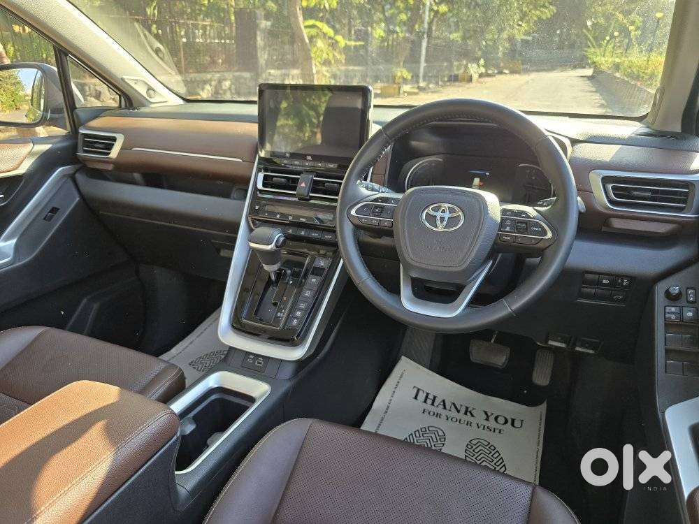 Toyota Innova Hycross 2.0 Zx (o) Hybrid 7 Str, 2024, Petrol