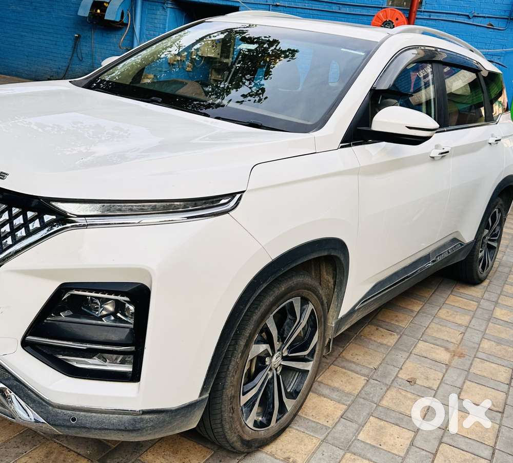 Mg Hector Plus Savvy Pro 1.5 Turbo Petrol Cvt 6 Str Dual Tone, 2024,..