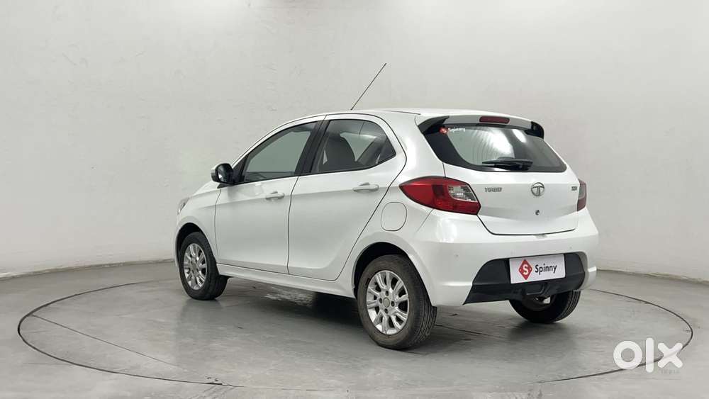 Tata Tiago Xza, 2018, Petrol