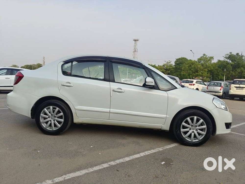 Maruti Suzuki Sx4 Zxi (opt), 2013, Petrol