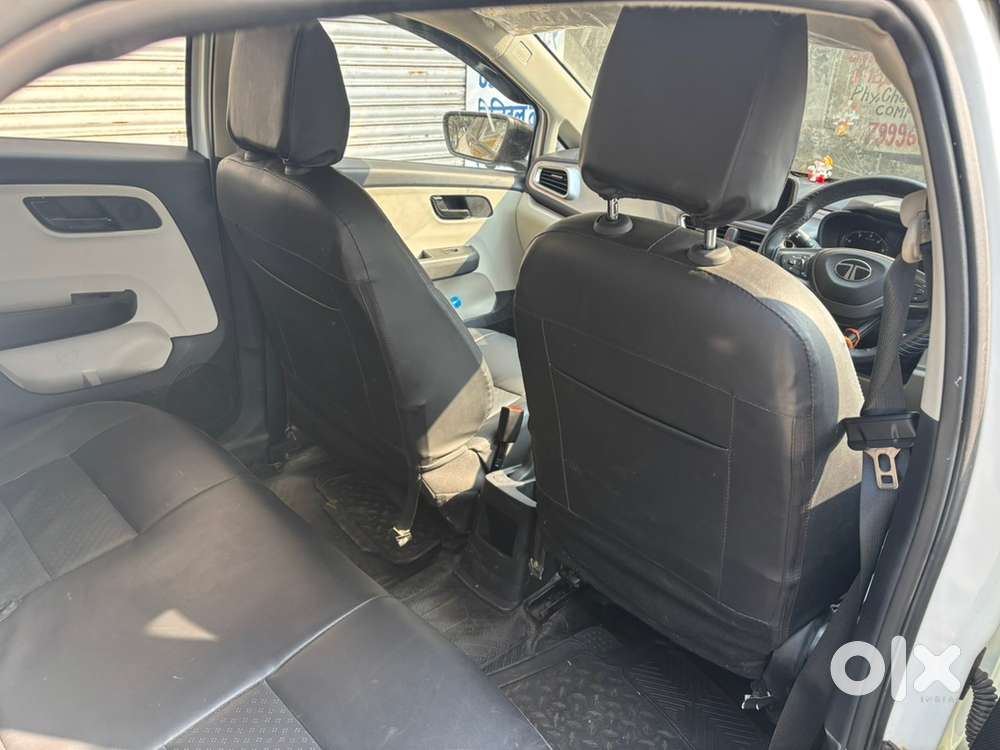 Tata Altroz 2024 Petrol 9000 Km Driven