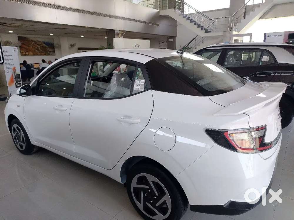 New Hyundai Aura Car H Showroom Se Kam Se Kam Down Payment Par