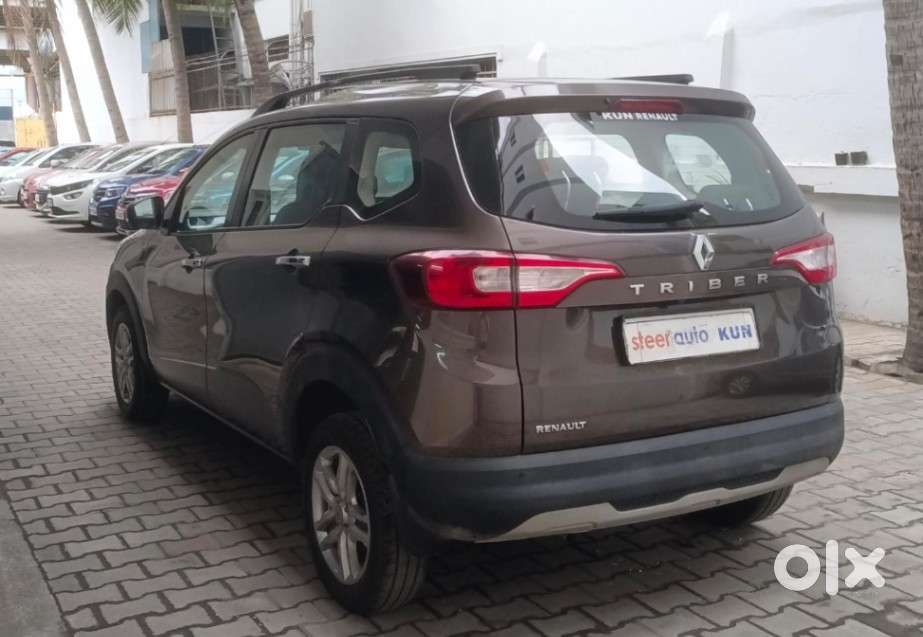 Renault Triber Rxz, 2023, Petrol