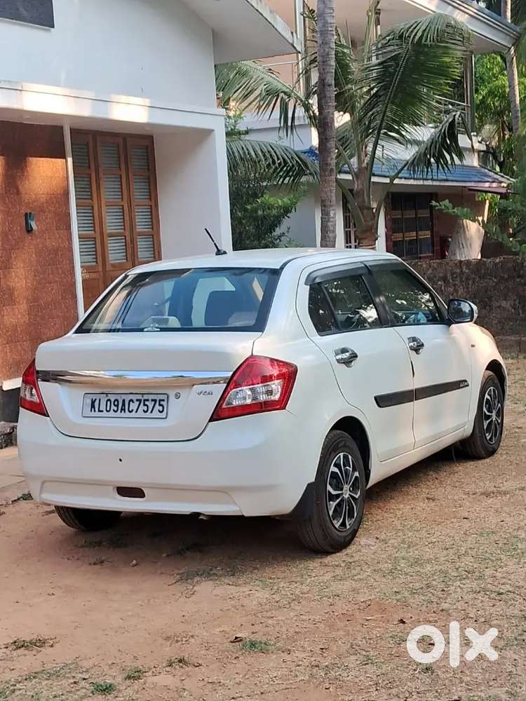 A/c Power Steering 4 Power Vinto Center Lock New Tyre New Battery