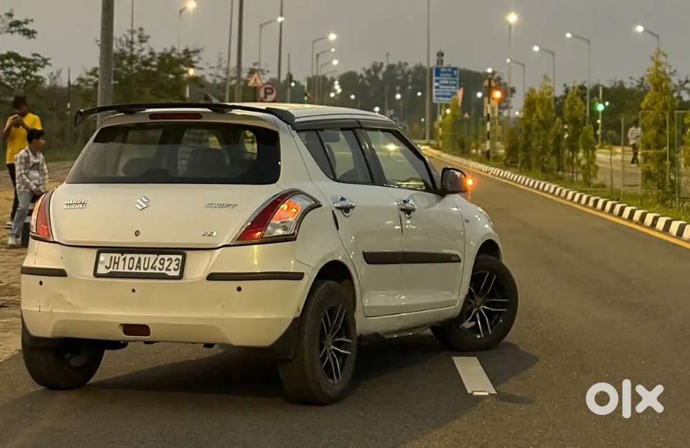 Maruti Suzuki Swift 2015 Petrol Well Maintained
