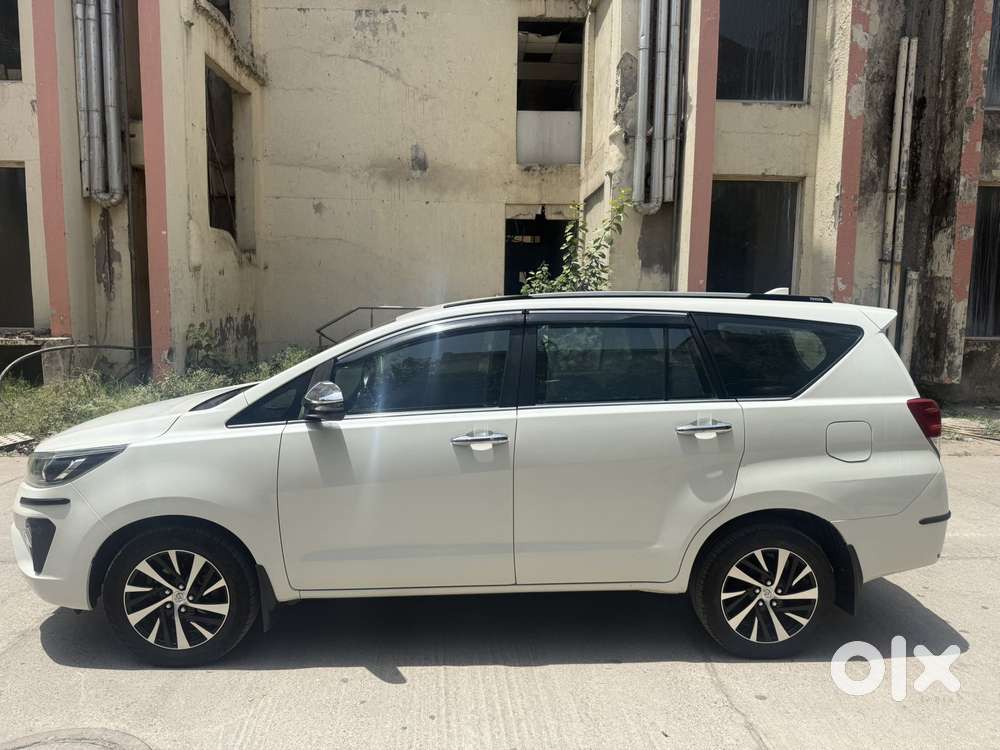 Toyota Innova Crysta [2020-ongoing] 2.4 Zx At 7 Str, 2022, Diesel