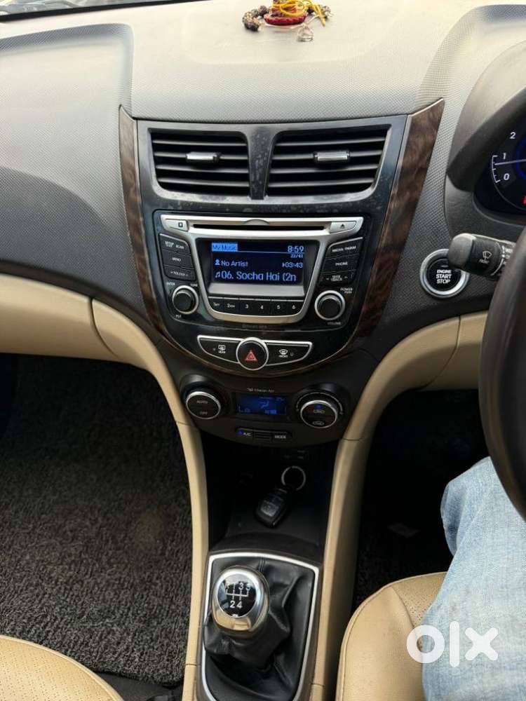 Hyundai Verna 1.6 Vtvt Sx, 2015, Petrol