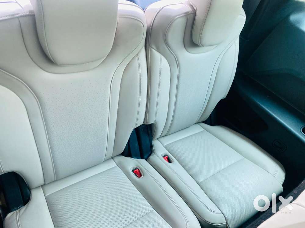 Mahindra Xuv700 2.2 Ax 7 Diesel At Luxury Pack Str, 2023, Diesel