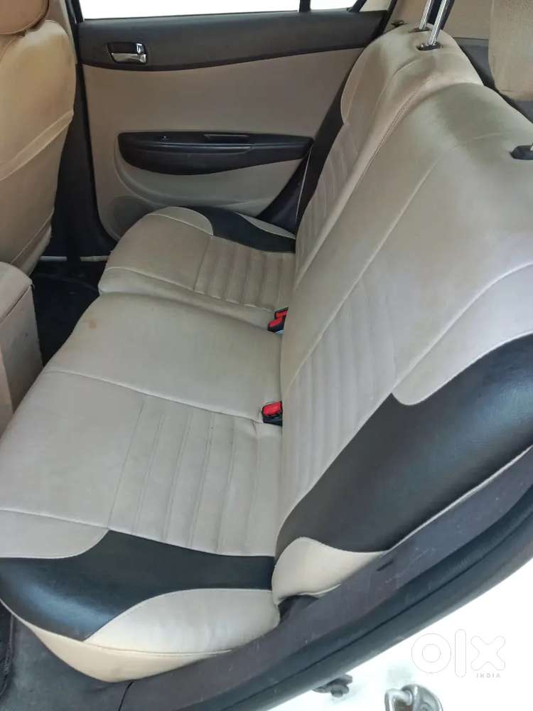 Hyundai I20 2011 Cng & Hybrids 90000 Km Driven