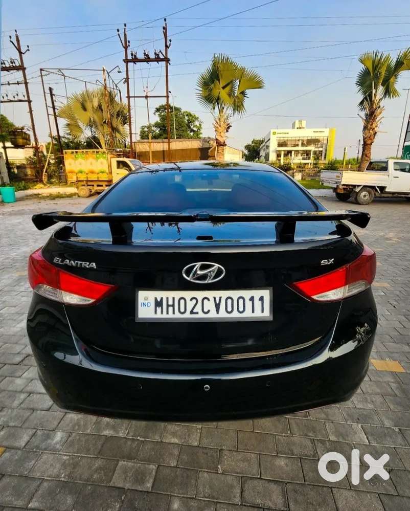 Hyundai Elantra 2012 Petrol Family Car