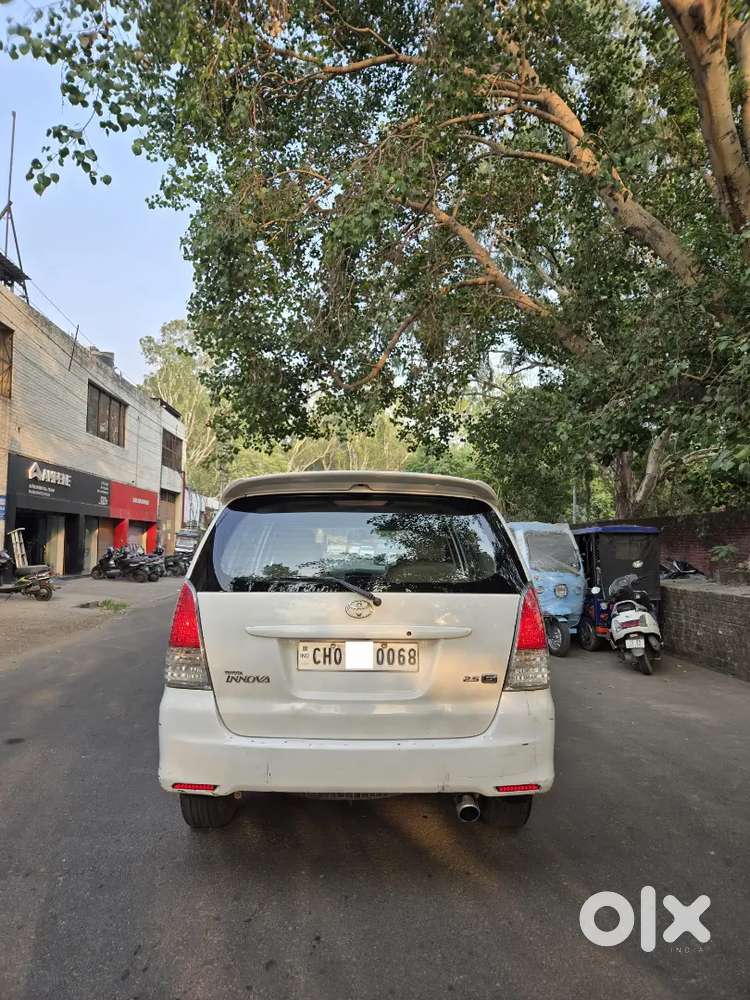 Toyota Innova 2011 Diesel Well Maintained Vip Number 0068