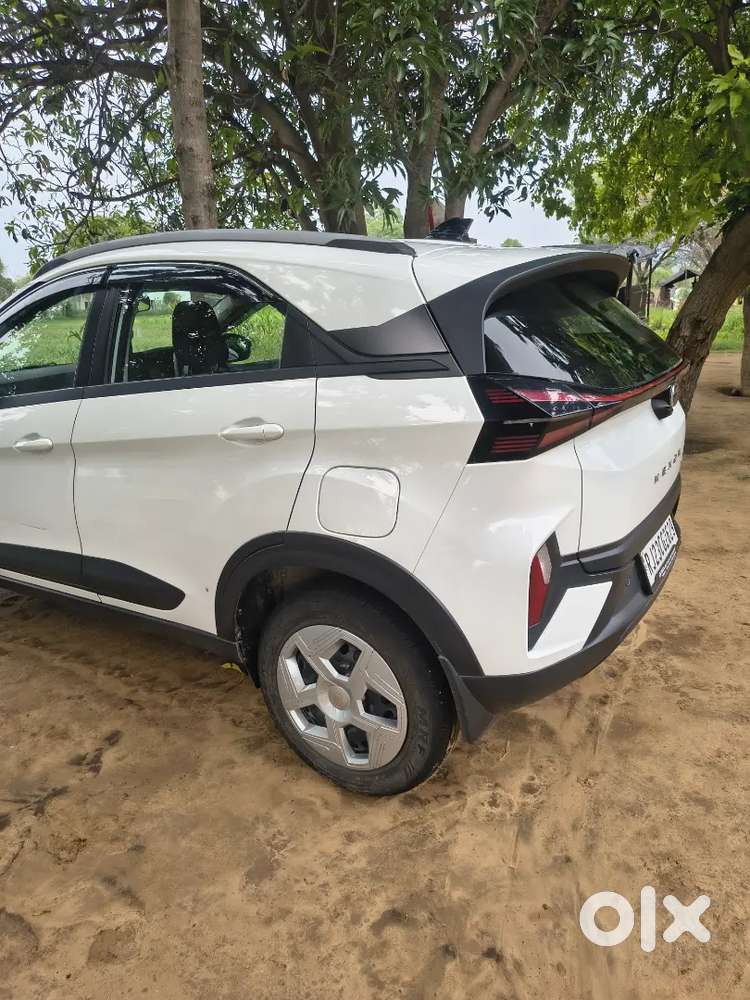 Tata Nexon Petrol 2025 Variant