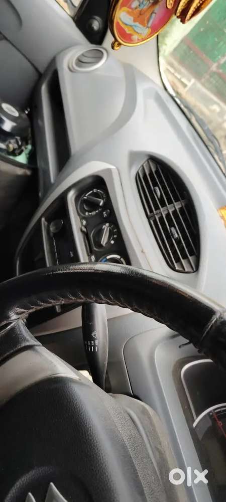 Maruti Suzuki 800 2012