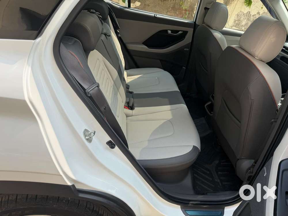 Hyundai Creta 1.5 Sx (o) Ivt Petrol, 2025, Petrol