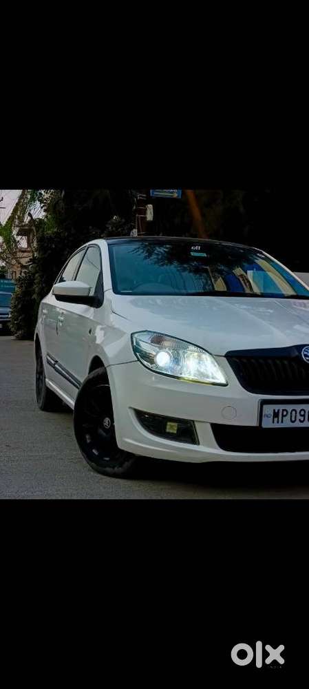 Skoda Rapid 1.6 Mpi Ambition, 2015, Diesel