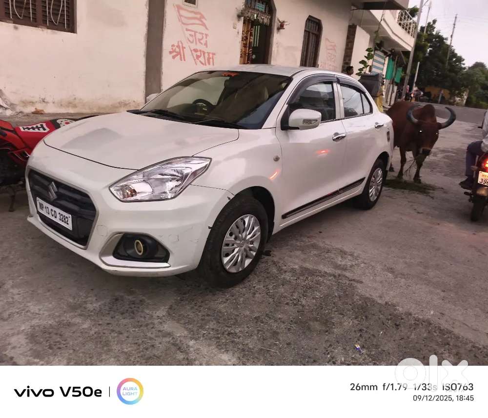 गाड़ी एक दम कड़क है गाड़ी में Lpg लगा हुवा है