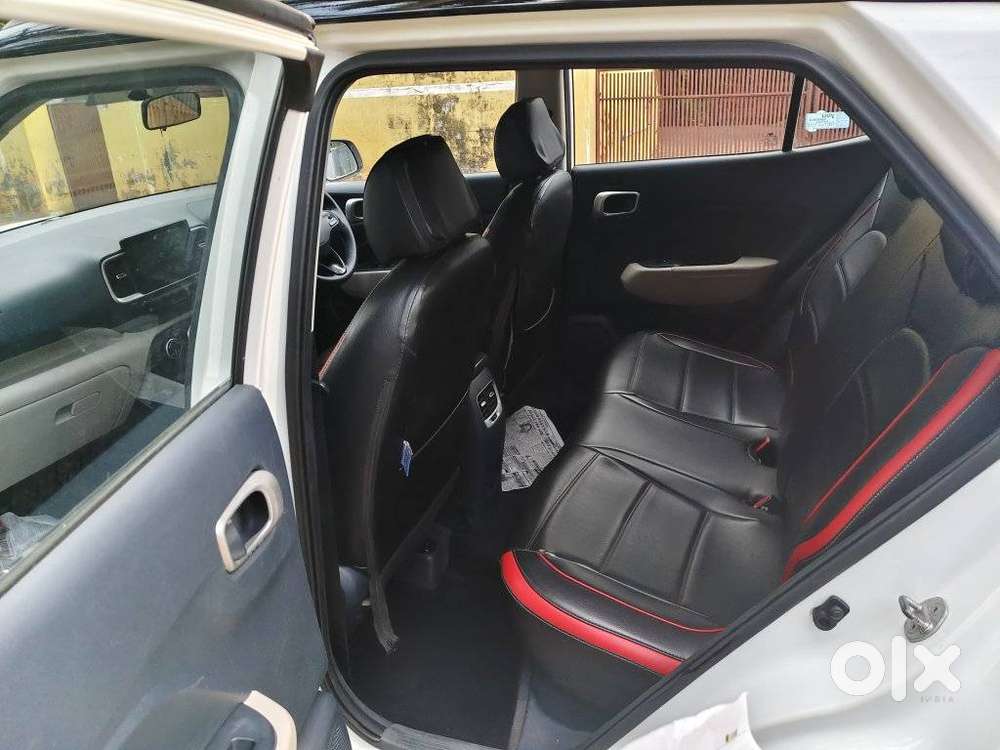 Hyundai Venue Sx (o) Mt 1.5 Diesel Dual Tone, 2019, Diesel