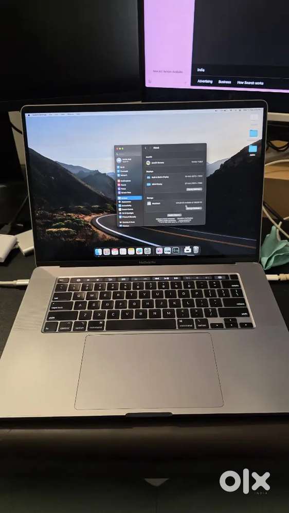 Apple Macbook Pro. 16 inches, 16 GB RAM, 512 GB SSD
