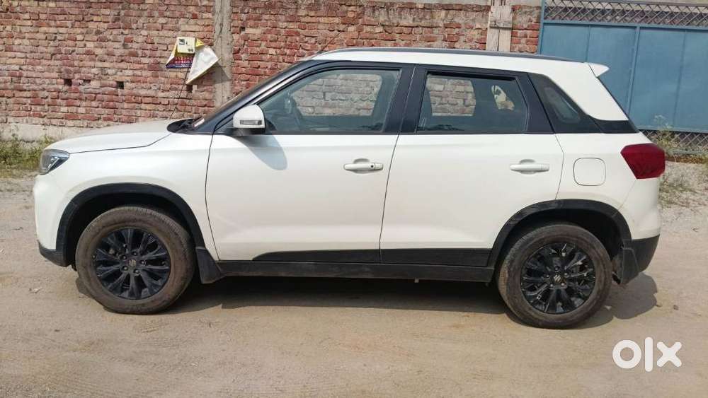Maruti Suzuki Brezza Vxi At, 2022, Petrol