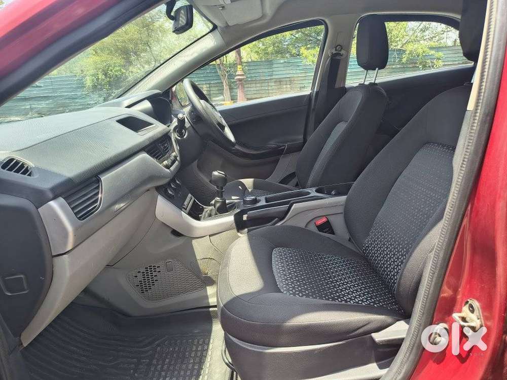 Tata Nexon 1.2 Revotron Xm (s), 2018, Cng & Hybrids