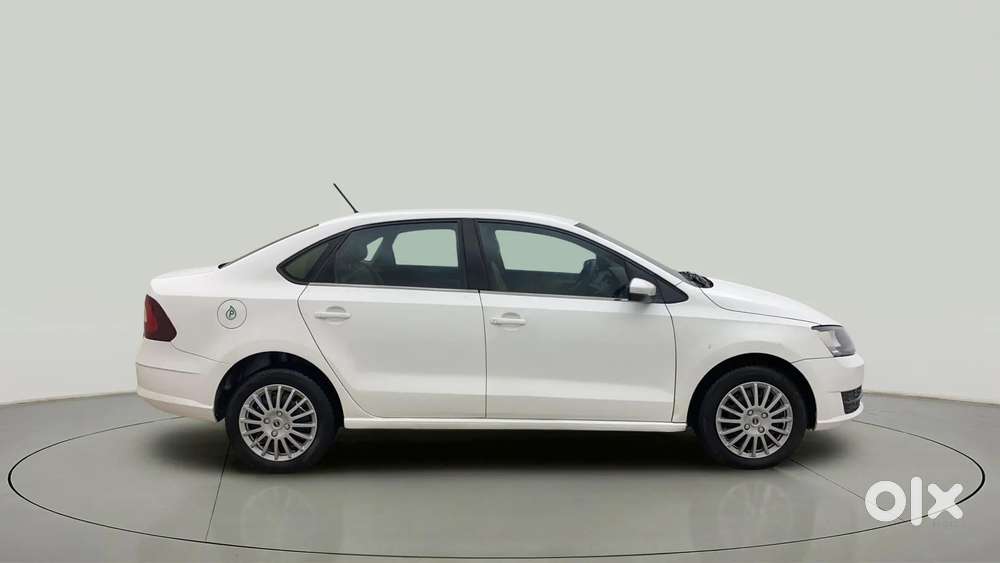 Skoda Rapid 1.0 Tsi Active, 2020, Petrol