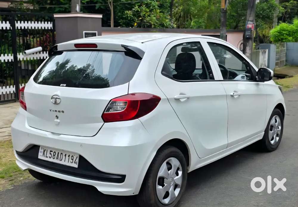 Showroom Condition 2020 Tata Tiago Xt Petrol Manual Second Owner