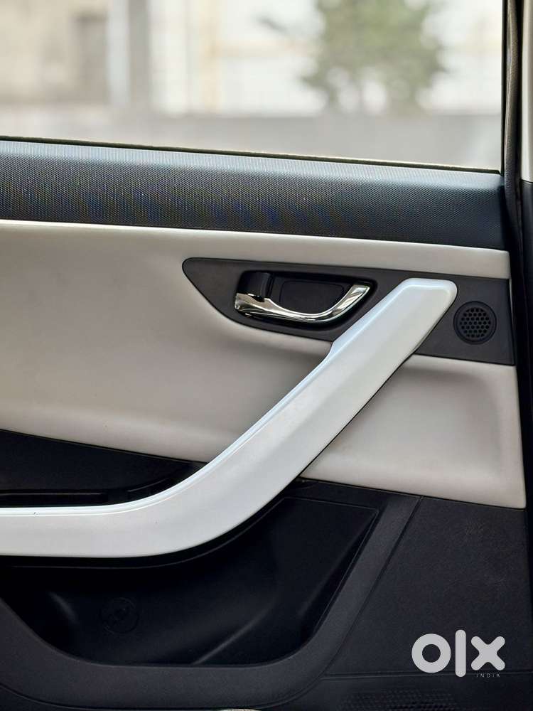 Tata Nexon Creative Plus 1.2 Revotron Petrol 6 Mt, 2024, Petrol