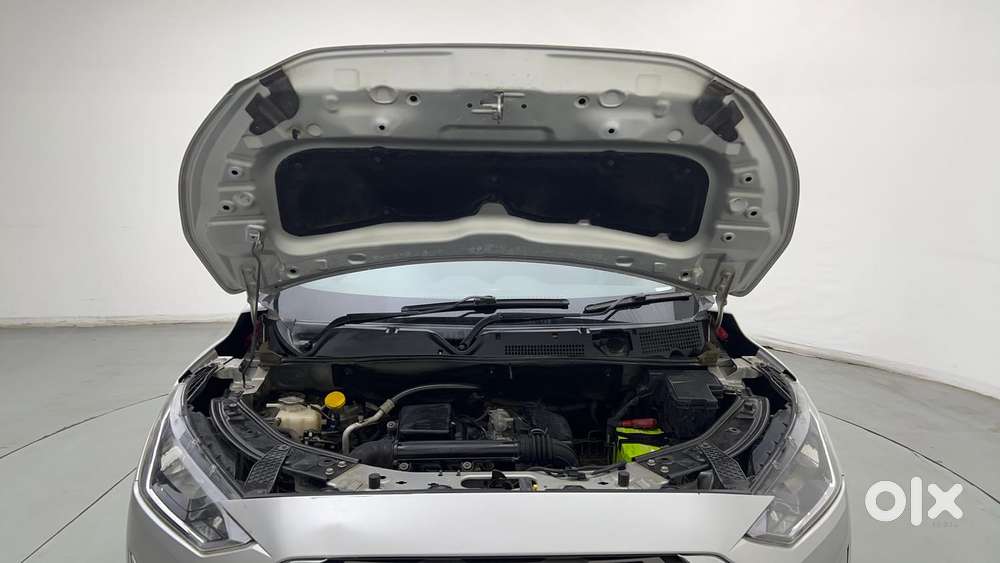 Nissan Magnite 1.0 Xv Executive, 2022, Petrol