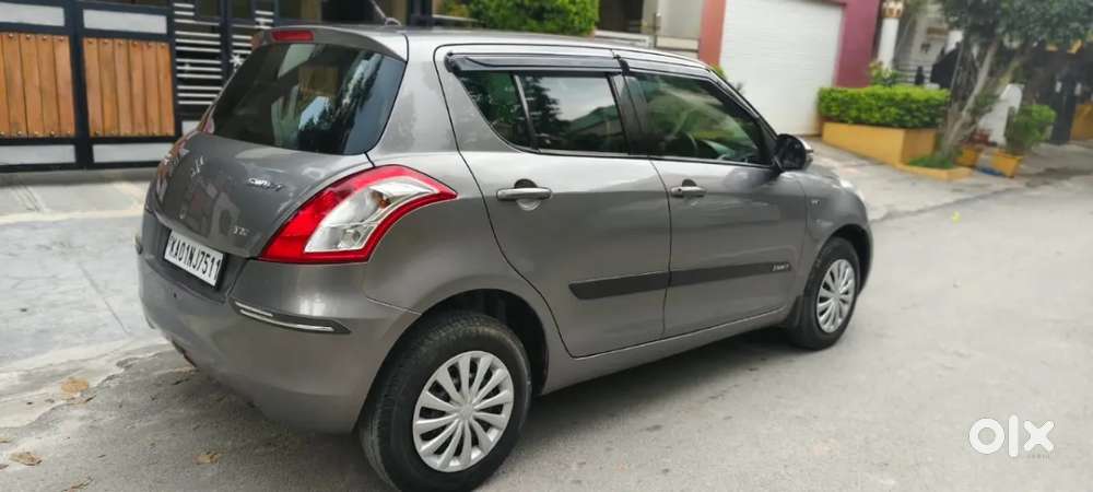 Maruti Suzuki Swift Vxi, 2012, Petrol