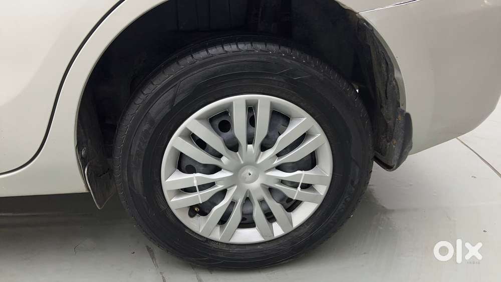 Maruti Suzuki Dzire 1.2 Vxi, 2019, Petrol