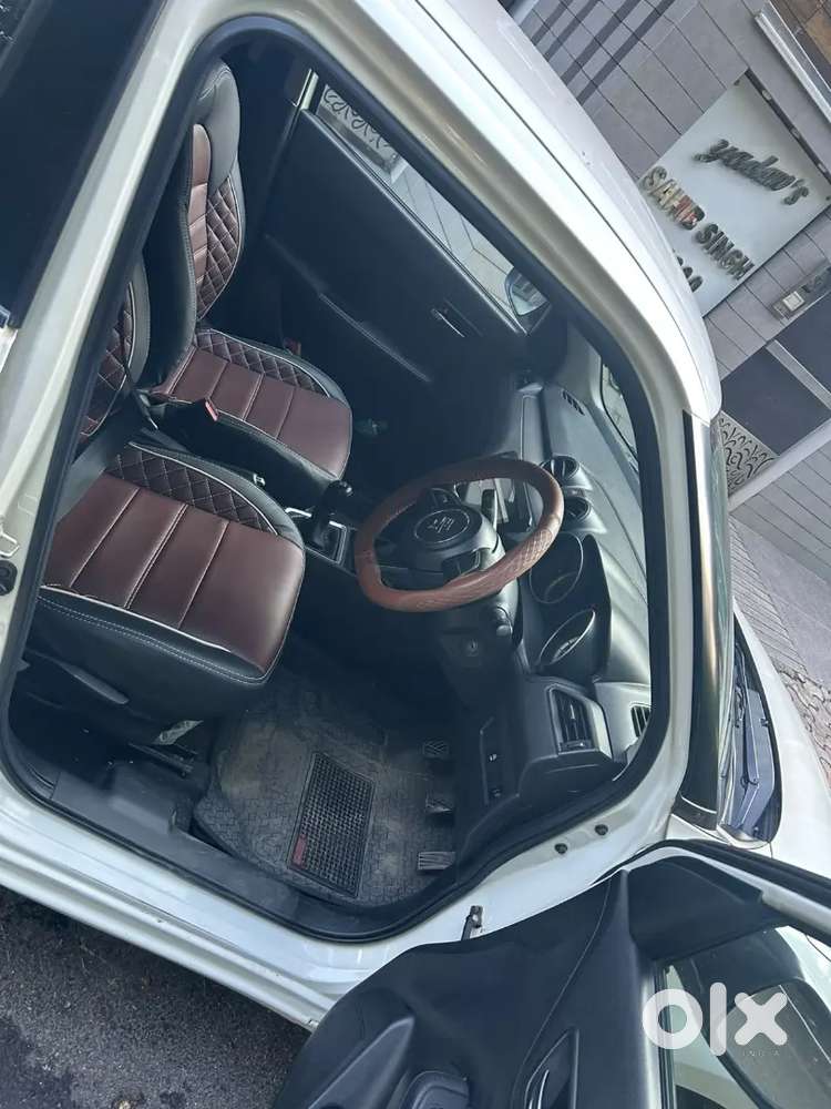 Maruti Suzuki Swift 2022.        New Condition Seat Cover New Alloy Wh
