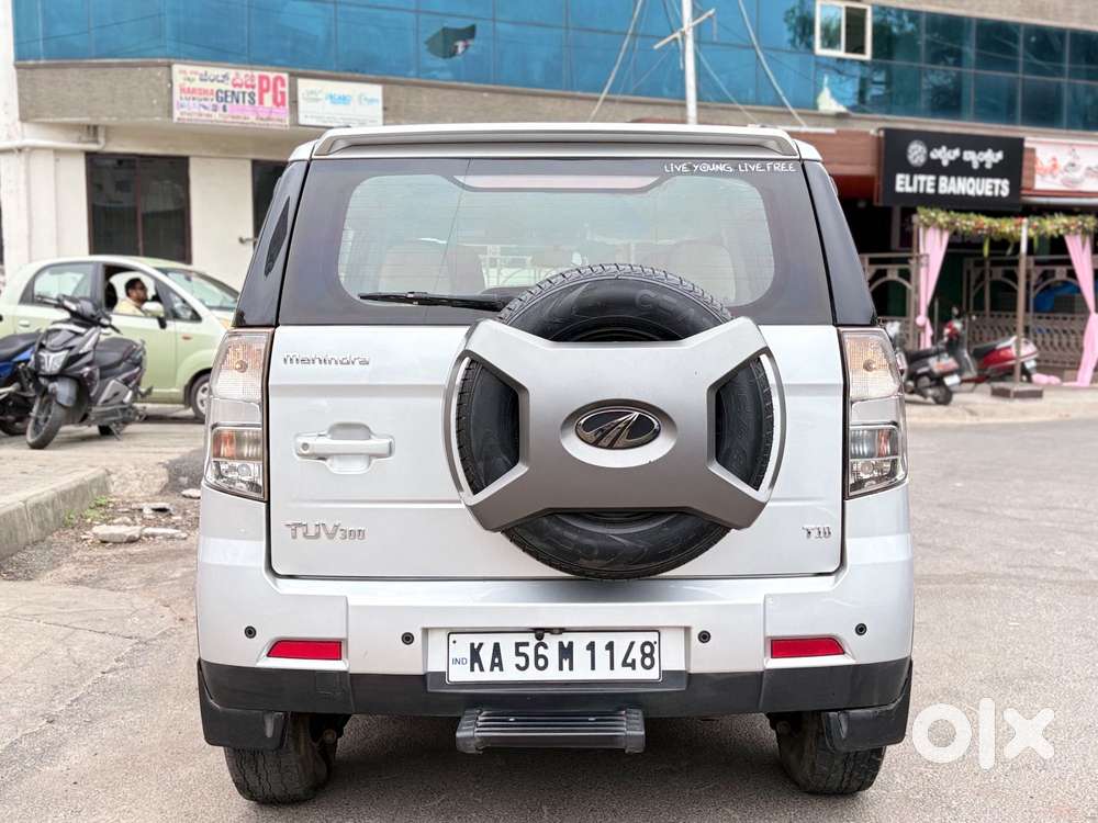 Mahindra Tuv 300 T10, 2020, Diesel