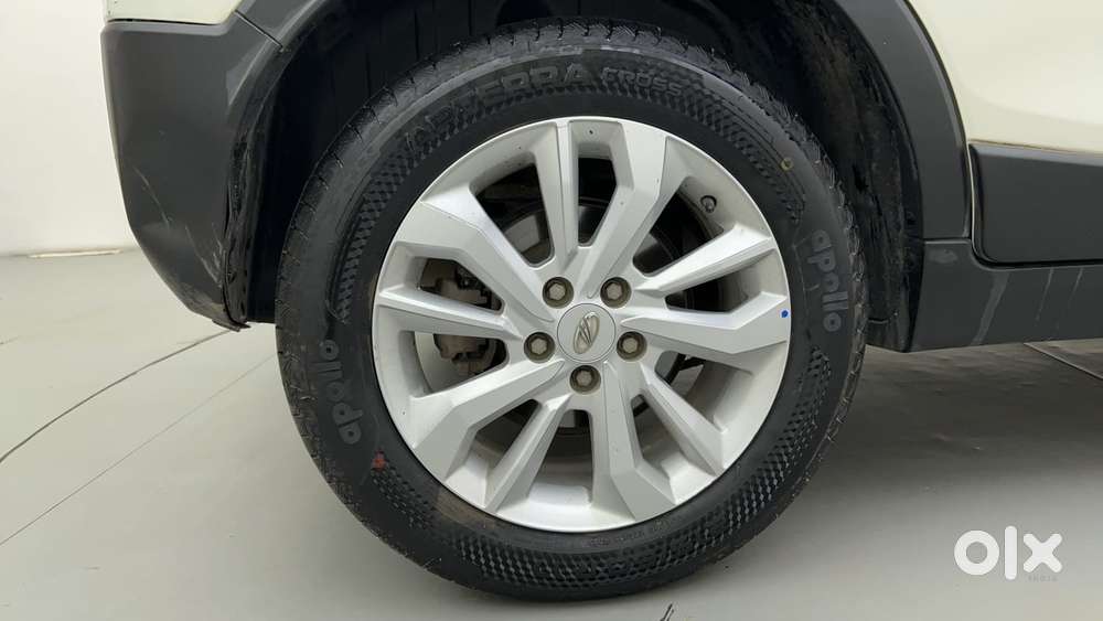 Mahindra Xuv300 W8, 2020, Petrol