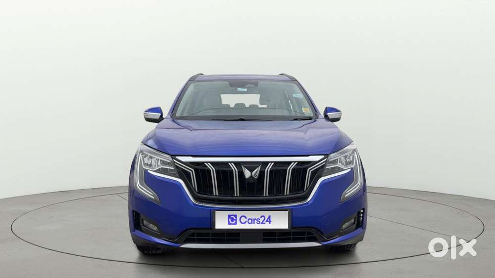 Mahindra Xuv700 Ax 5 Petrol Mt 7 Str (e), 2023, Petrol