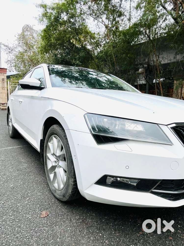 Skoda Superb L&k 1.8 Tsi At, 2019, Petrol