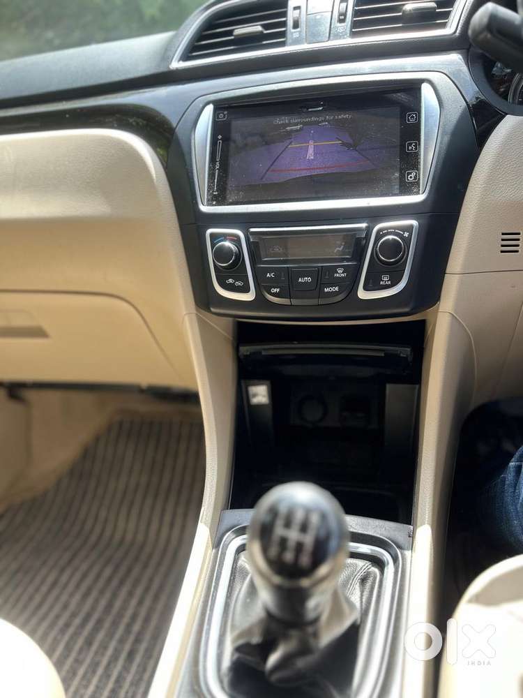 Maruti Suzuki Ciaz 1.5 Alpha Shvs Mt, 2017, Petrol