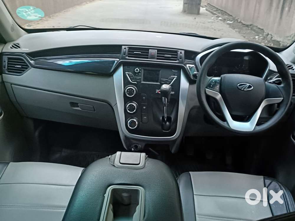 Mahindra Kuv100 Nxt 1.2 K8 Petrol 6 Str Dual Tone, 2017, Petrol