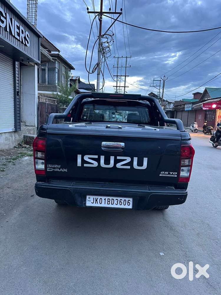 Isuzu D-max V-cross 4x4 2017