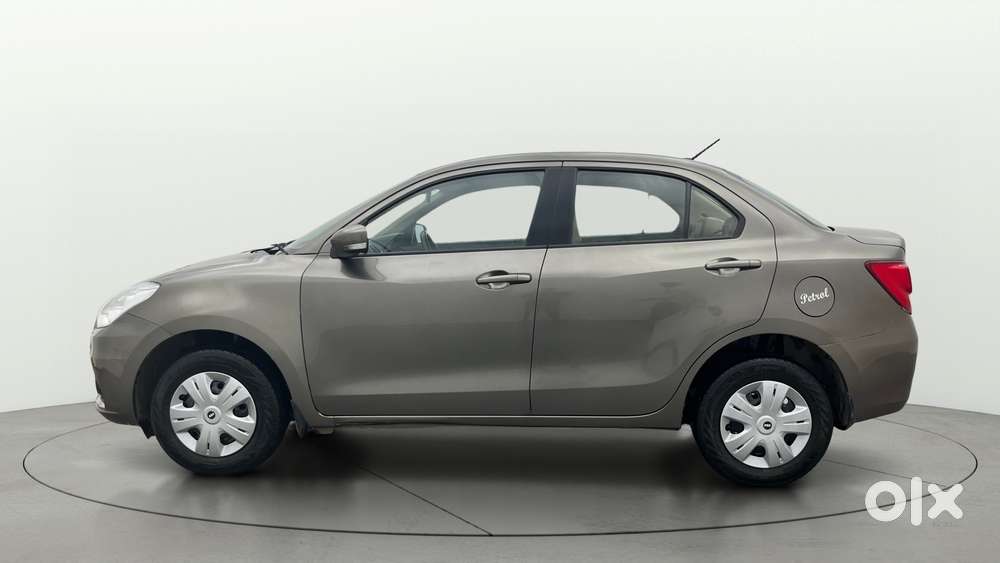 Maruti Suzuki Swift Dzire Amt Vxi, 2022, Petrol