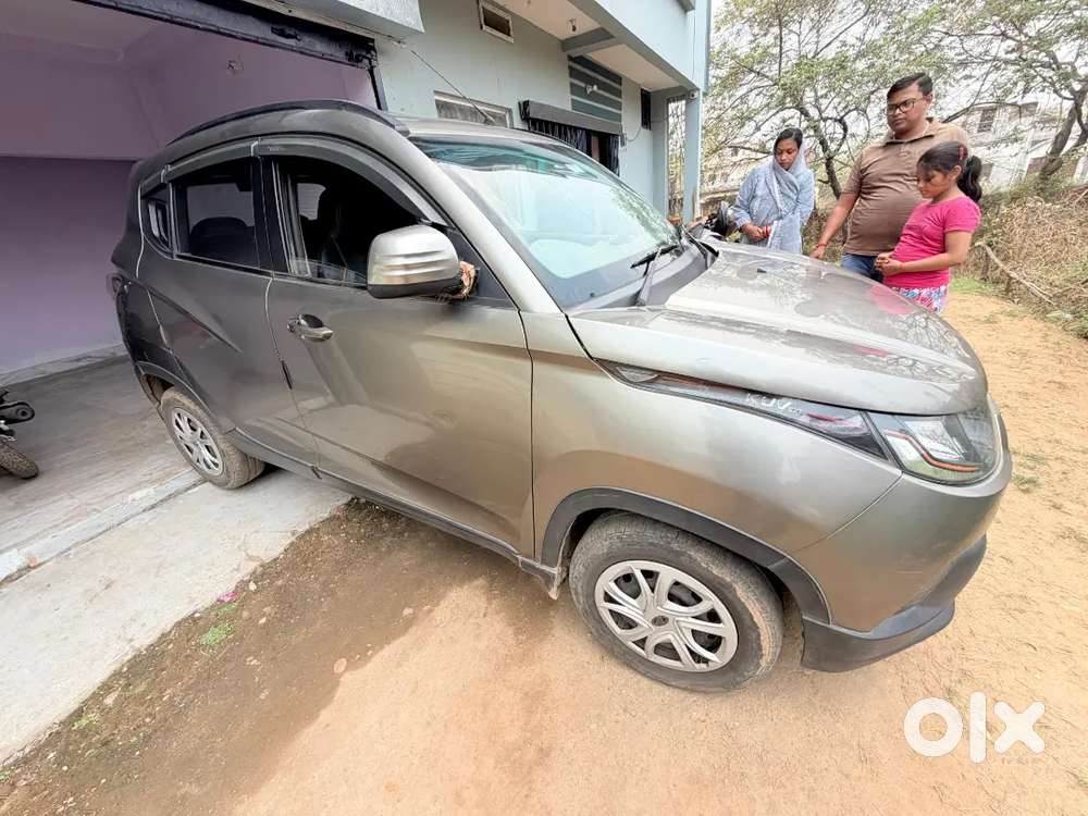 Mahindra Kuv 100 2016 Petrol 33000 Km Driven