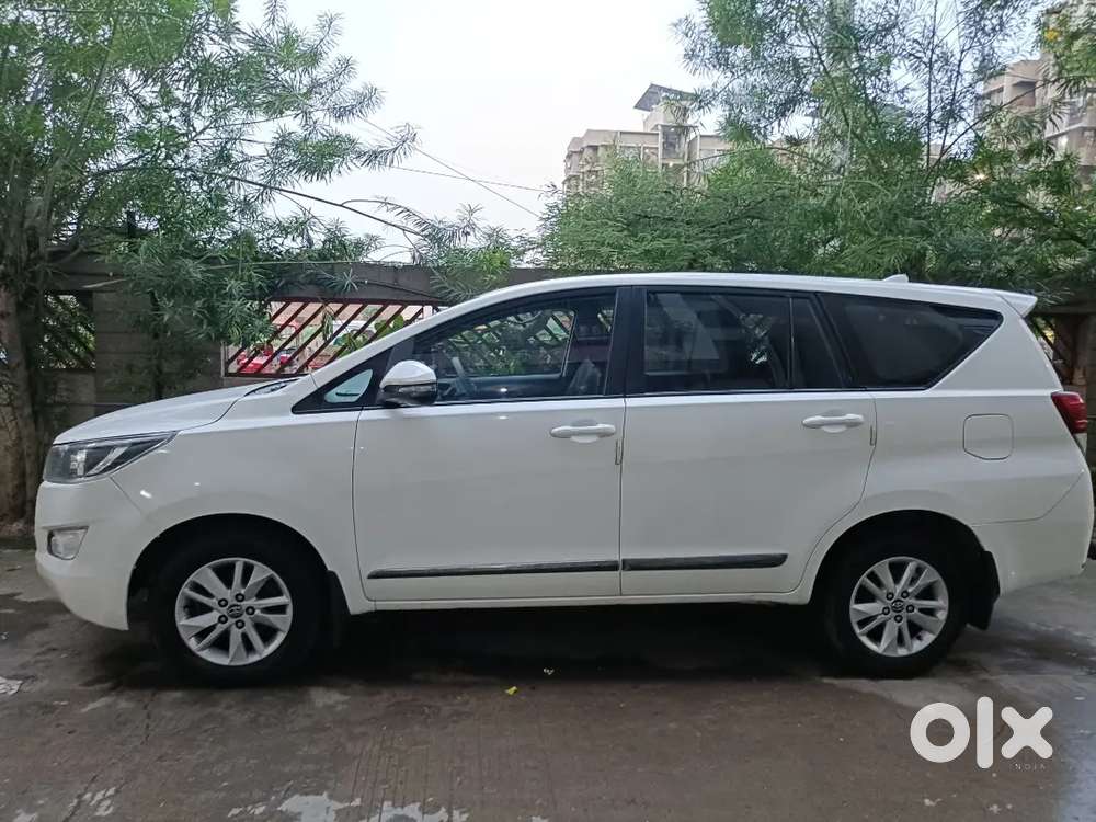Toyota Innova Crysta