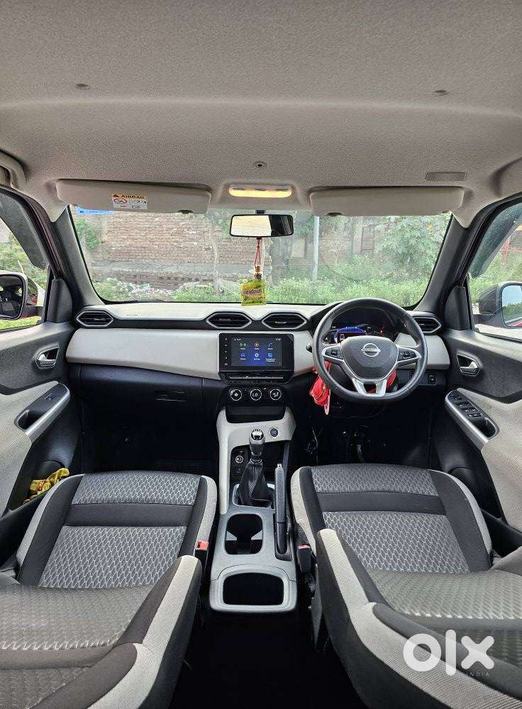 Nissan Magnite 1.0 Xv, 2023, Petrol