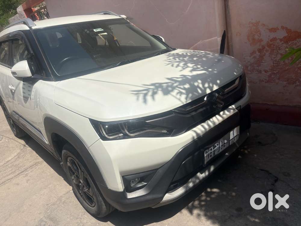 2 Keys Model 2023 Petrol Hybrid Well Maintained
