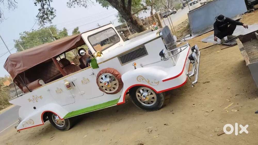 Mahindra Jeep Commander 1995 (modified Vintage Car)