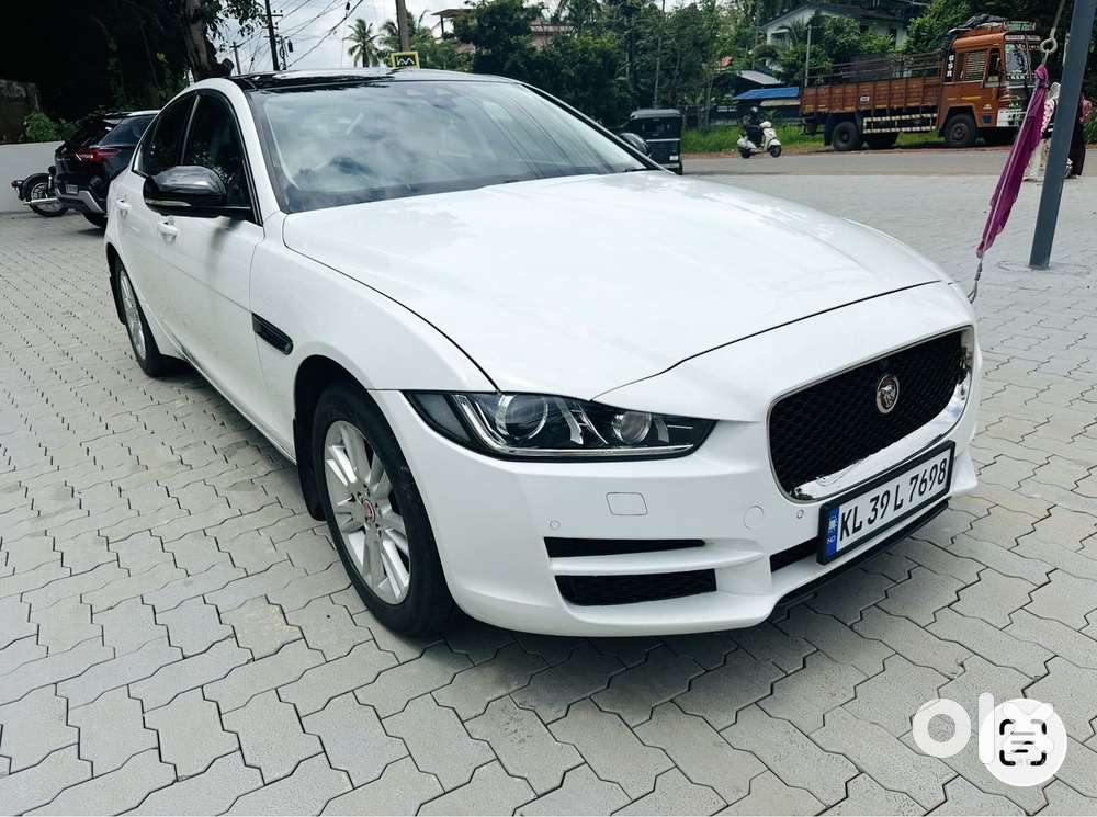 Jaguar Xe Portfolio, 2017, Diesel